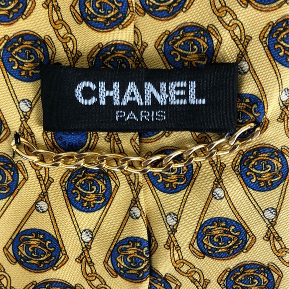 Chanel Paris Gold CC Tie Silk Tie Italy. - Picture 8 of 8